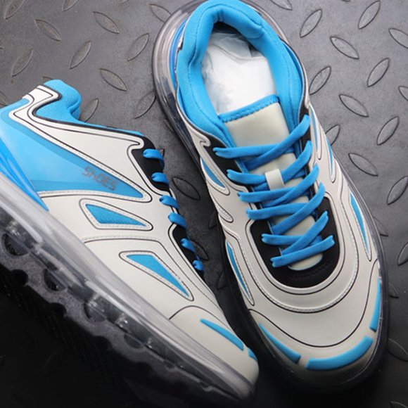 newThree generations of retro casual running shoes